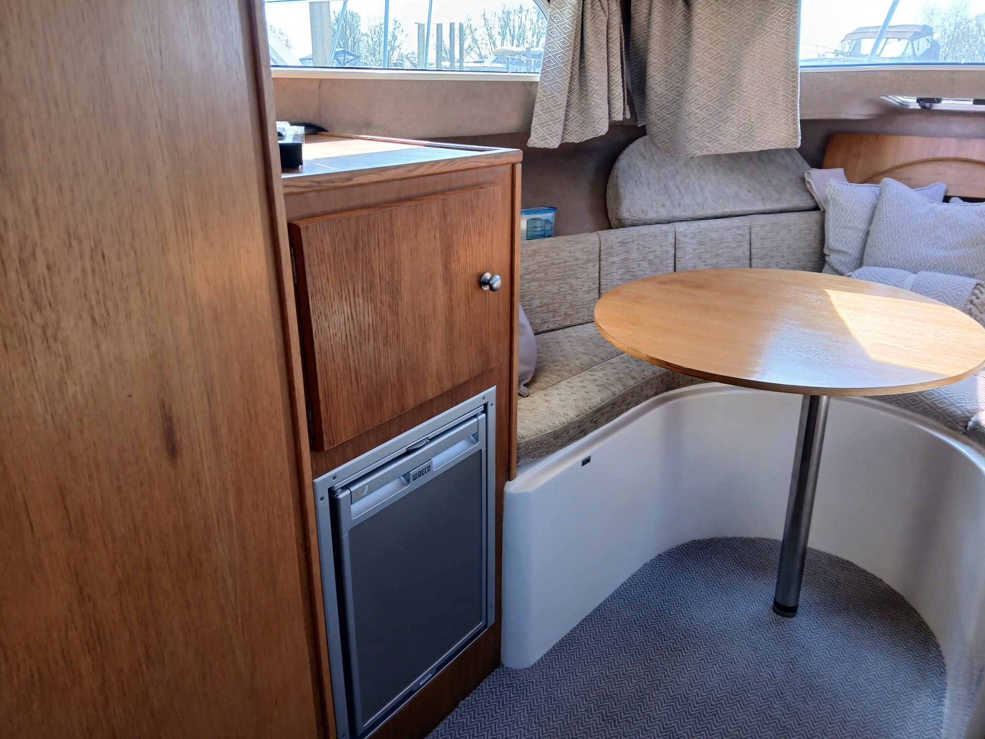 cabin-02